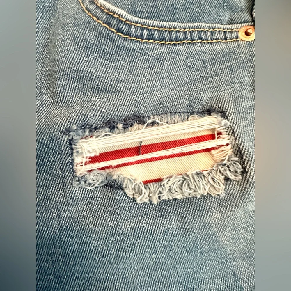 Levi's Girlfriend Shorty 5 Pocket Shorts youth size 10 - Picture 8 of 9